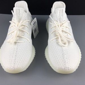 White Yeezy size 7 1/2